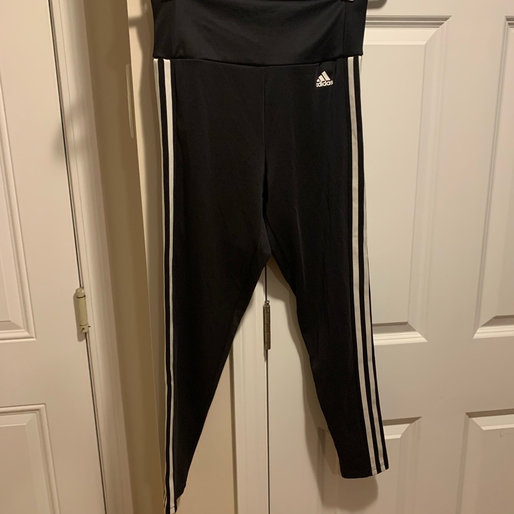 Adidas women’s side striped leggings size medium